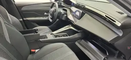 Photo 17 Peugeot 308  SW BlueHDi 130ch S&S EAT8