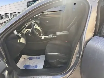 Photo 8 Peugeot 308  PHEV 180 e-EAT8