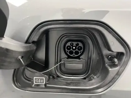 Photo 17 Peugeot 208  Electrique 54 kWh 156ch