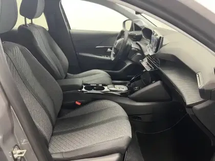 Photo 10 Peugeot 208  Electrique 54 kWh 156ch