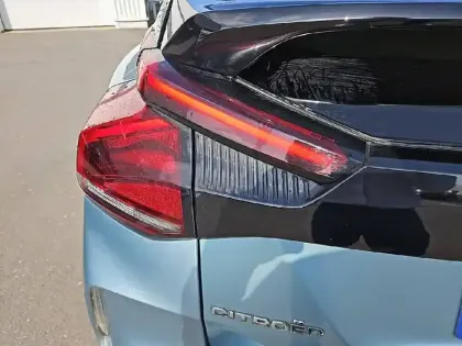 Photo 16 Citroën C4 e- 136 ch Automatique
