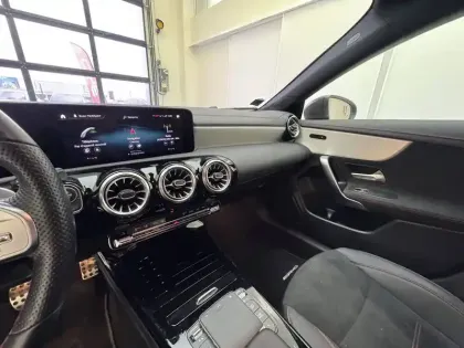 Photo 6 Mercedes CLA  Coupé 200 7G-DCT