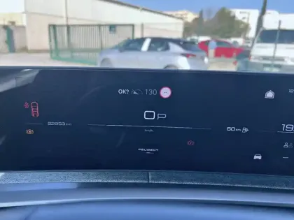 Photo 11 Peugeot 3008  Hybrid 136 e-DCS6