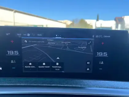 Photo 12 Peugeot 3008  Hybrid 136 e-DCS6