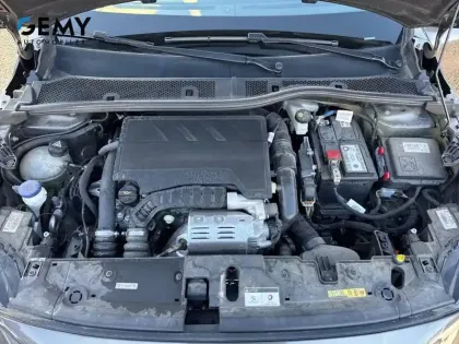 Photo 11 Peugeot 208  PureTech 100 S&S EAT8