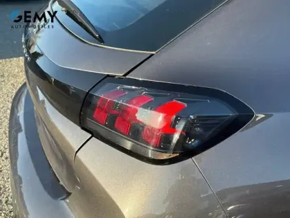 Photo 15 Peugeot 208  PureTech 100 S&S EAT8