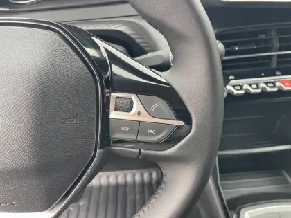 Photo 81 Peugeot 208  100 S&S BVM6