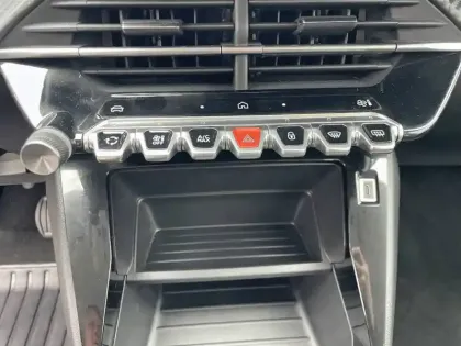 Photo 49 Peugeot 208  100 S&S BVM6