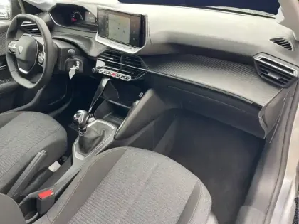 Photo 101 Peugeot 208  100 S&S BVM6