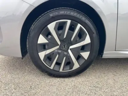 Photo 92 Peugeot 208  100 S&S BVM6