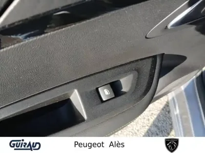 Photo 55 Peugeot 2008  PureTech 130 S&S EAT8