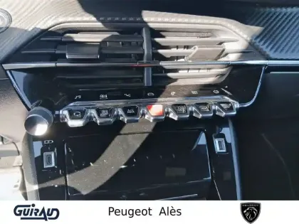 Photo 37 Peugeot 2008  PureTech 130 S&S EAT8