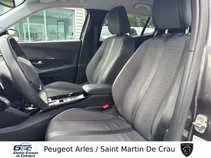 Photo 8 Peugeot 2008  PureTech 130 S&S EAT8