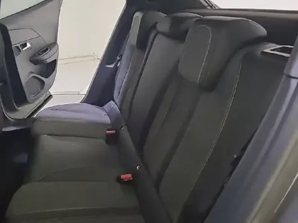 Photo 73 Peugeot 2008  BlueHDi 130 S&S EAT8