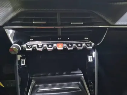 Photo 25 Peugeot 2008 Gén. II Ph2 Allure 5