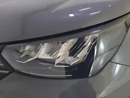 Photo 77 Peugeot 2008  BlueHDi 130 S&S EAT8