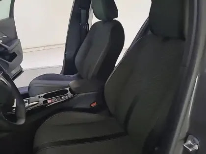 Photo 42 Peugeot 2008  BlueHDi 130 S&S EAT8