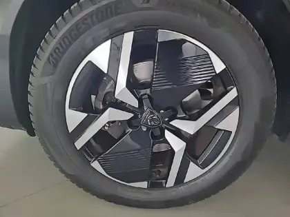 Photo 44 Peugeot 2008  BlueHDi 130 S&S EAT8