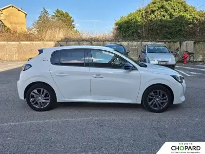 Photo 109 Peugeot 208  PureTech 75 S&S BVM5