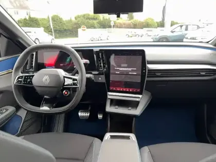 Photo 14 Renault Megane  E-Tech 220 ch autonomie confort