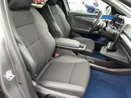 Photo 13 Renault Megane  E-Tech 220 ch autonomie confort