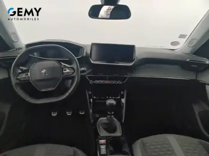 Photo 42 Peugeot 2008  PureTech 130 S&S BVM6