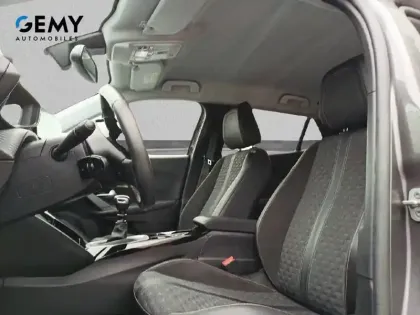 Photo 8 Peugeot 2008  PureTech 130 S&S BVM6