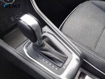 Photo 46 Renault Captur  E-Tech hybride 145