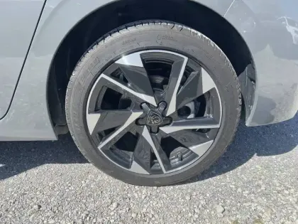 Photo 12 Peugeot 308  BlueHDi 130ch S&S EAT8