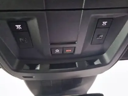 Photo 116 Peugeot 5008  Hybrid 145 ch e-DCS6