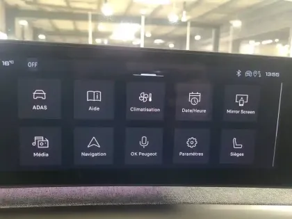 Photo 14 Peugeot 5008  Hybrid 145 ch e-DCS6