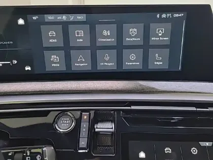 Photo 113 Peugeot 5008  Hybrid 145 ch e-DCS6