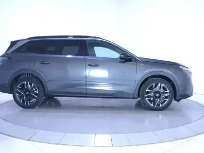 Photo 60 Peugeot 5008  Hybrid 145 ch e-DCS6