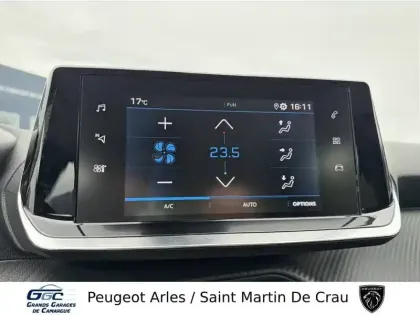 Photo 17 Peugeot 2008  PureTech 100 S&S BVM6