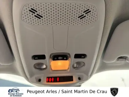 Photo 15 Peugeot 2008  PureTech 100 S&S BVM6
