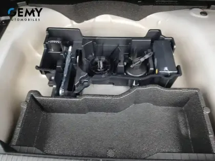 Photo 19 Peugeot 2008  Hybrid 136 e-DCS6