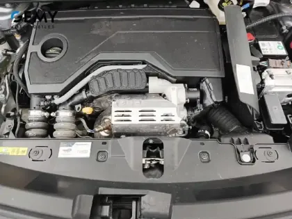 Photo 11 Peugeot 2008  Hybrid 136 e-DCS6