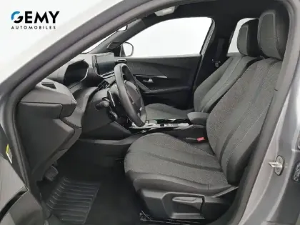 Photo 8 Peugeot 2008  Hybrid 136 e-DCS6