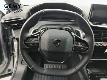 Photo 12 Peugeot 2008  Hybrid 136 e-DCS6