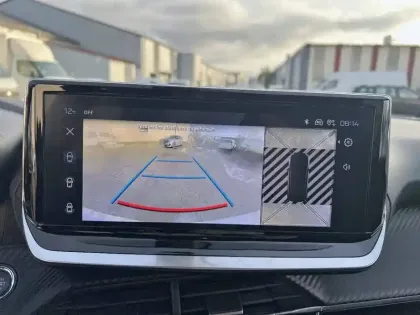 Photo 15 Peugeot 2008  Hybrid 145 e-DCS6