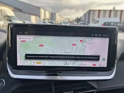 Photo 13 Peugeot 2008  Hybrid 145 e-DCS6