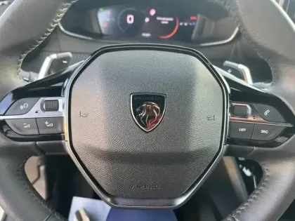 Photo 18 Peugeot 2008  Hybrid 145 e-DCS6