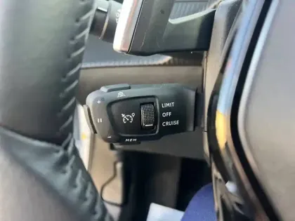 Photo 17 Peugeot 2008  Hybrid 145 e-DCS6