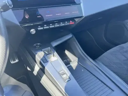 Photo 17 Peugeot 308  PHEV 180 e-EAT8