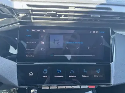 Photo 13 Peugeot 308  PHEV 180 e-EAT8