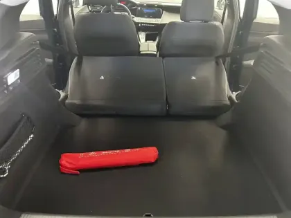 Photo 21 Peugeot 308  BlueHDi 130ch S&S EAT8