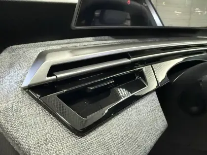 Photo 31 Peugeot 3008  Hybrid 145 e-DCS6