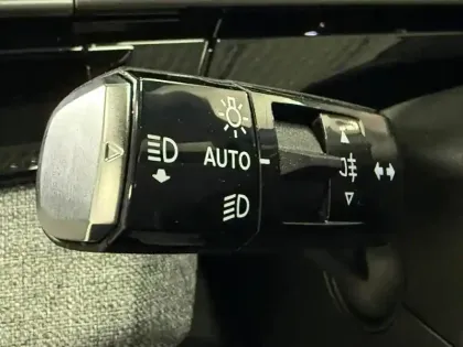 Photo 68 Peugeot 3008  Hybrid 145 e-DCS6