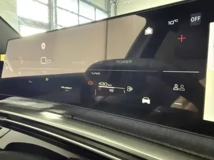 Photo 23 Peugeot 3008  Hybrid 145 e-DCS6