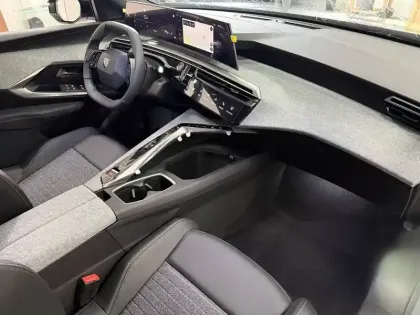 Photo 26 Peugeot 3008  Hybrid 145 e-DCS6